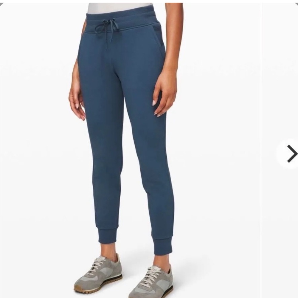 Lululemon Warm Down Jogger 28” Code Blue